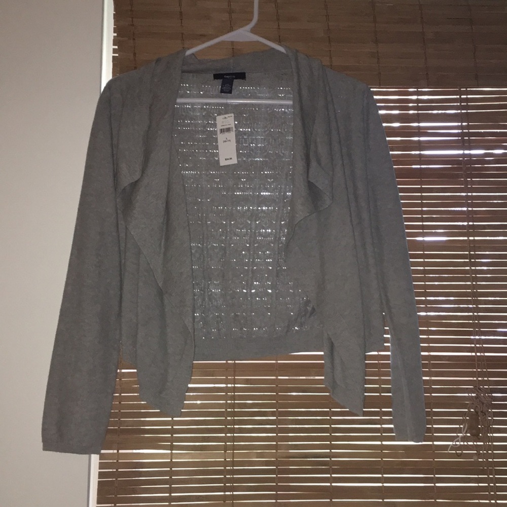 Gray sweater with woven pattern